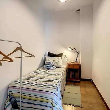 Apartment Metro *